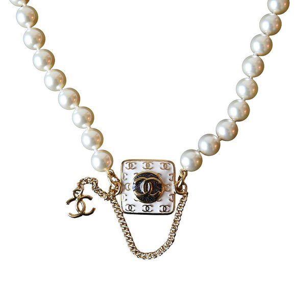 Chanel 24C Enamel CC Square With Pearl Choker Necklace Gold - Picture 2 of 2